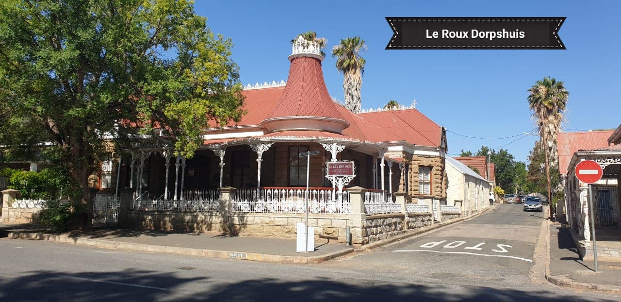 Oudtshoorn/NG Kerk/ Groot Trek/Volstruise/Verepaleise en geboue/C Walis