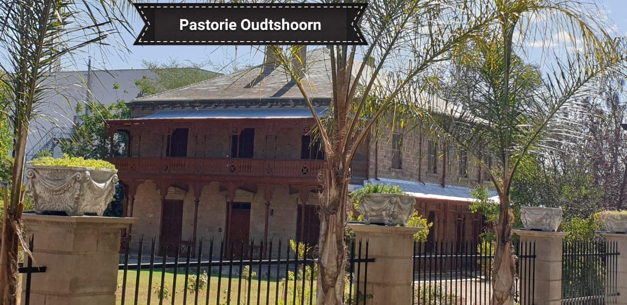 Oudtshoorn/NG Kerk/ Groot Trek/Volstruise/Verepaleise en geboue/C Walis