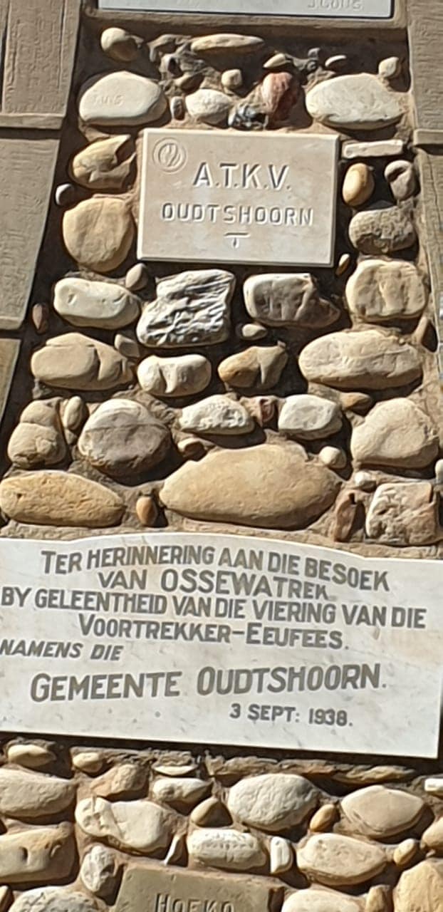 Oudtshoorn/NG Kerk/ Groot Trek/Volstruise/Verepaleise en geboue/C Walis