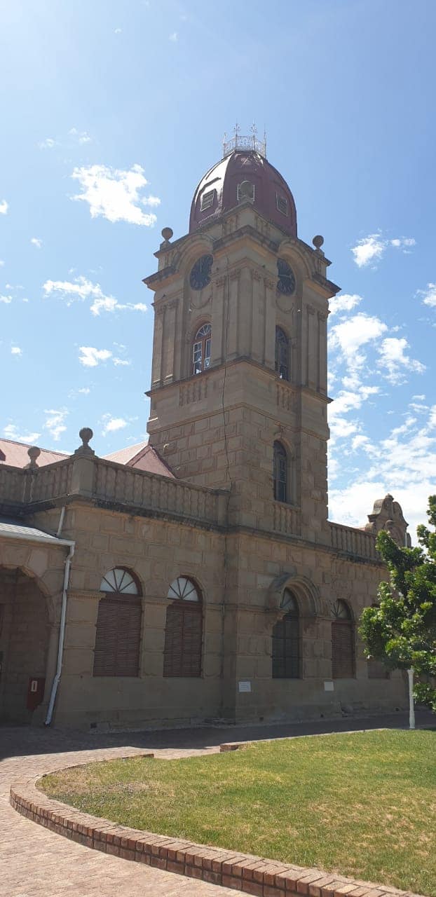 Oudtshoorn/NG Kerk/ Groot Trek/Volstruise/Verepaleise en geboue/C Walis